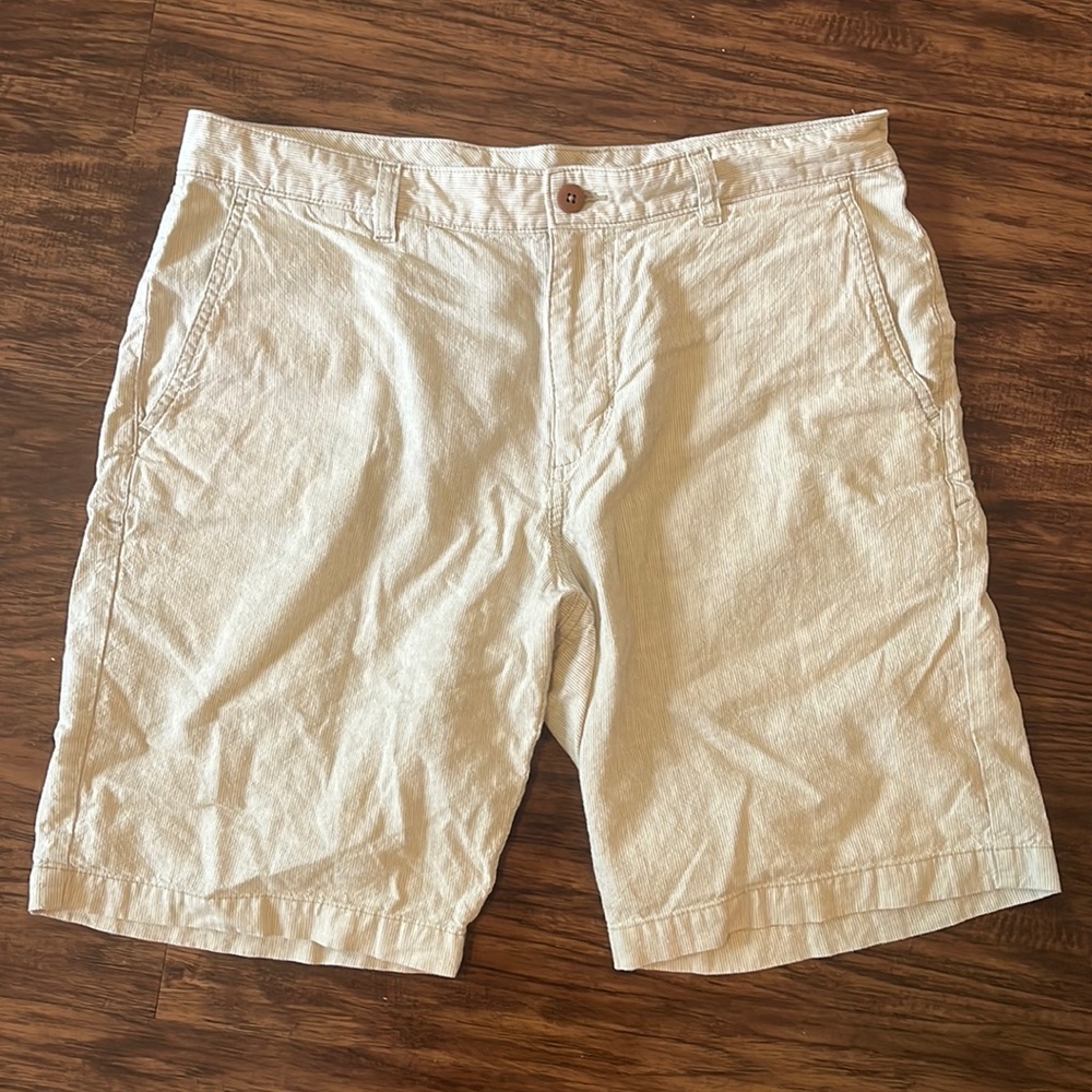Tommy Bahama Shorts - 34” waist
